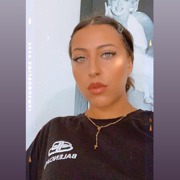 Meet your Posher, Victoria - Picture 1 of 1